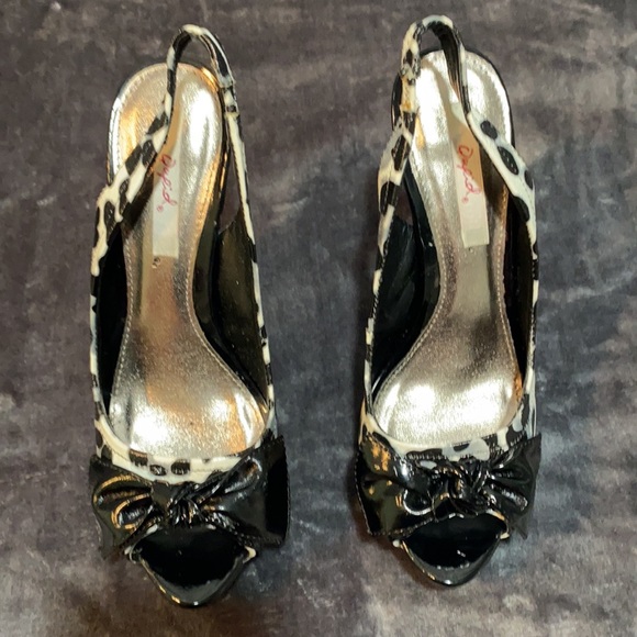 Heels - Picture 2 of 2